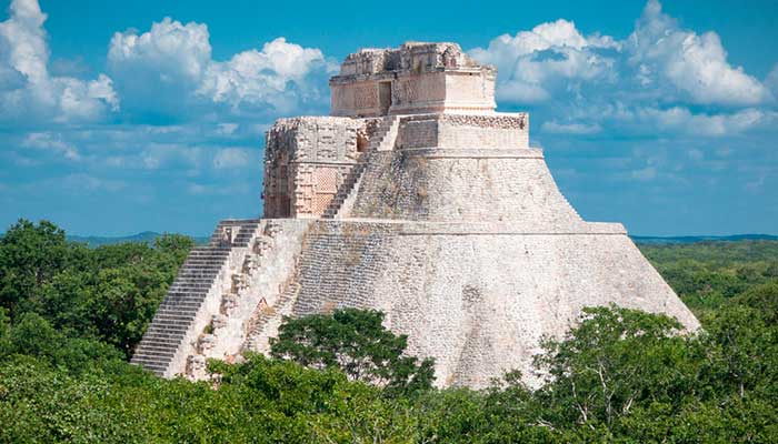 J3 UXMAL